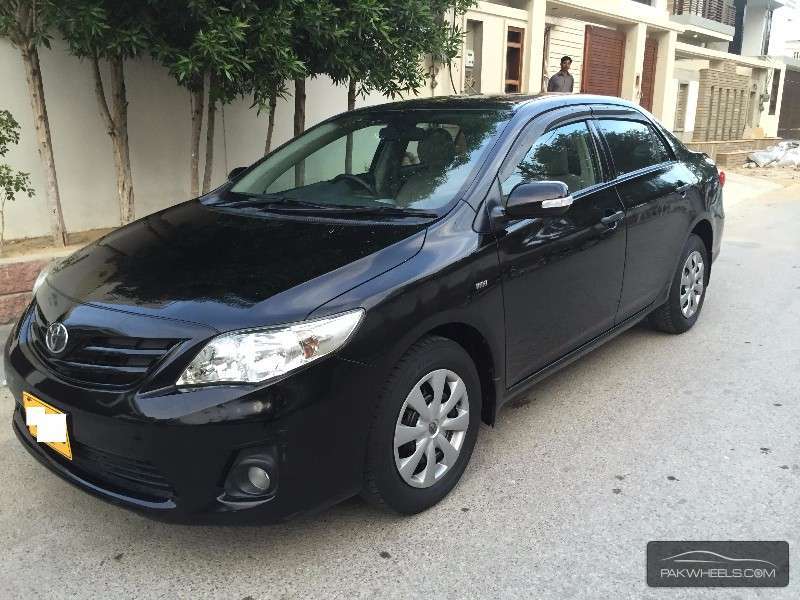 Toyota Corolla 2013 for Sale in Karachi Image-1