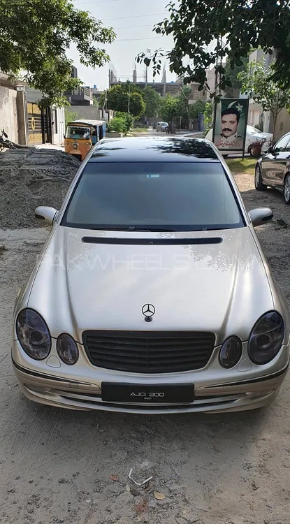 Mercedes Benz E Class 2004 for sale in Faisalabad