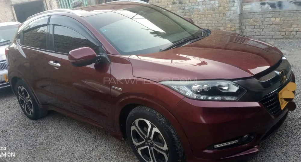 Honda Vezel 2015 for Sale in Quetta Image-1