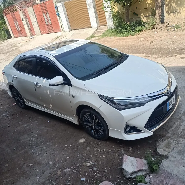 Toyota Corolla 2021 for Sale in Peshawar Image-1