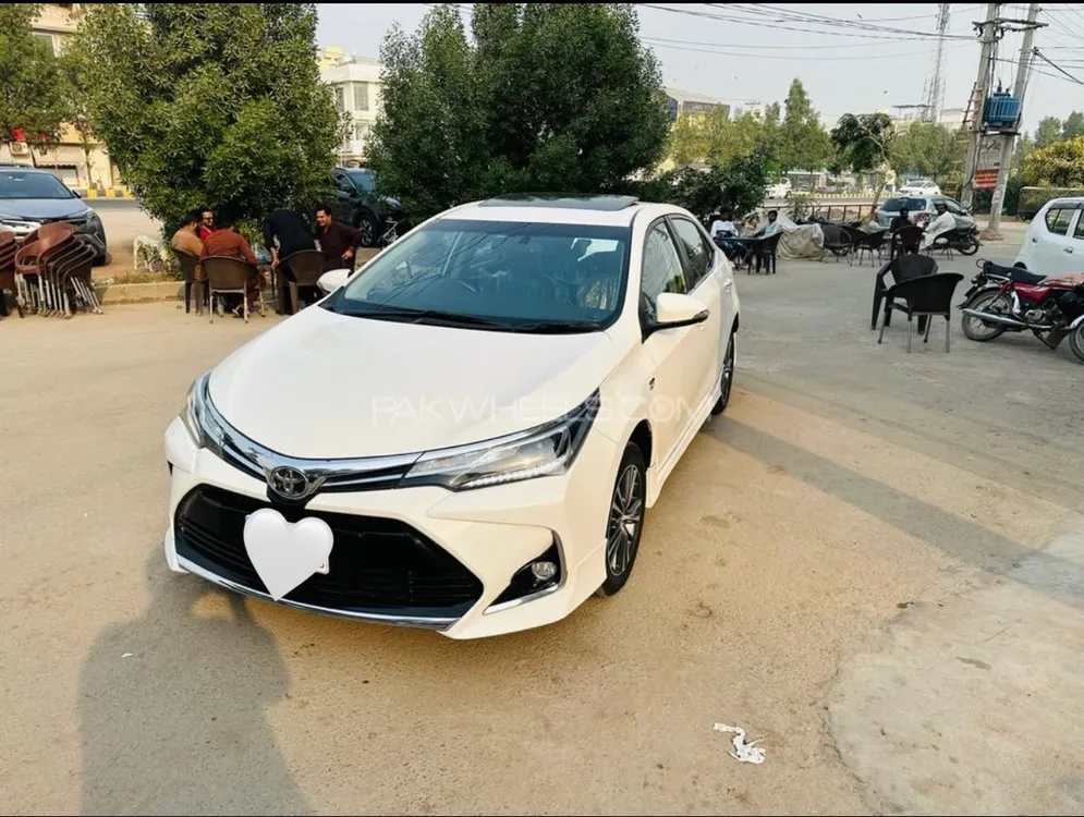 Toyota Corolla 2023 for Sale in Multan Image-1