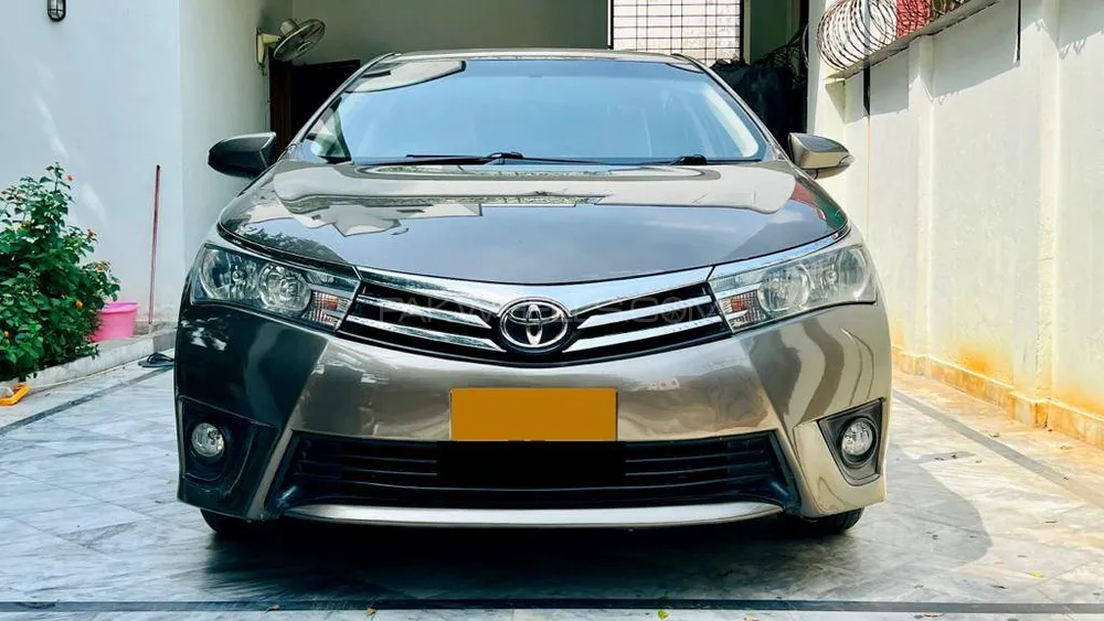Toyota Corolla 2014 for Sale in Lahore Image-1