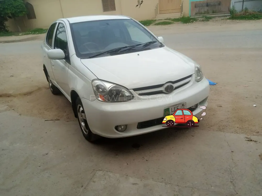 Toyota Platz 2005 for Sale in Lahore Image-1