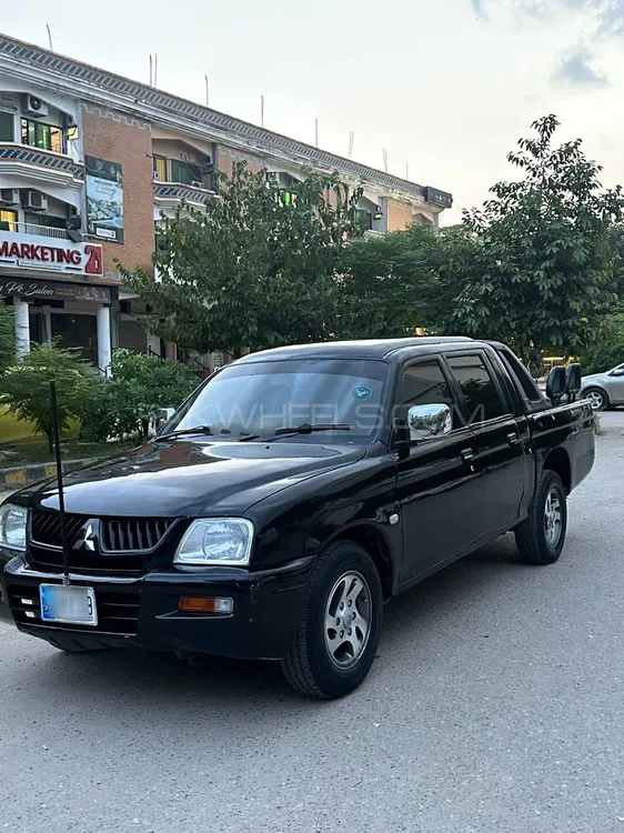 Mitsubishi L200 2004 for Sale in Islamabad Image-1