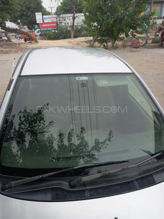 Toyota Platz 2004 for Sale in Wah cantt Image-1
