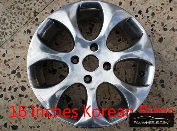Korean 16 Inches Chrome Alloy Rims in Excellent Condition Image-1
