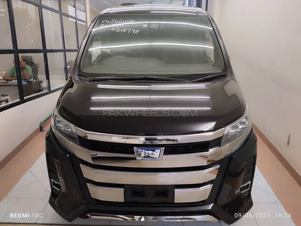 Toyota Noah 2018 for Sale in Lahore Image-1