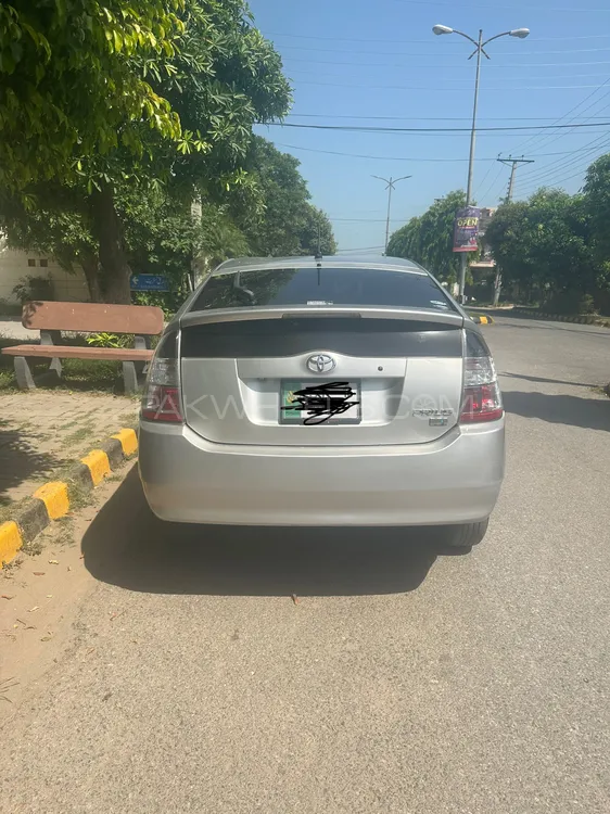 Toyota Prius 2011 for Sale in Sialkot Image-1