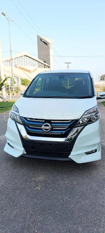 Nissan Serena 2023 for Sale in Multan Image-1