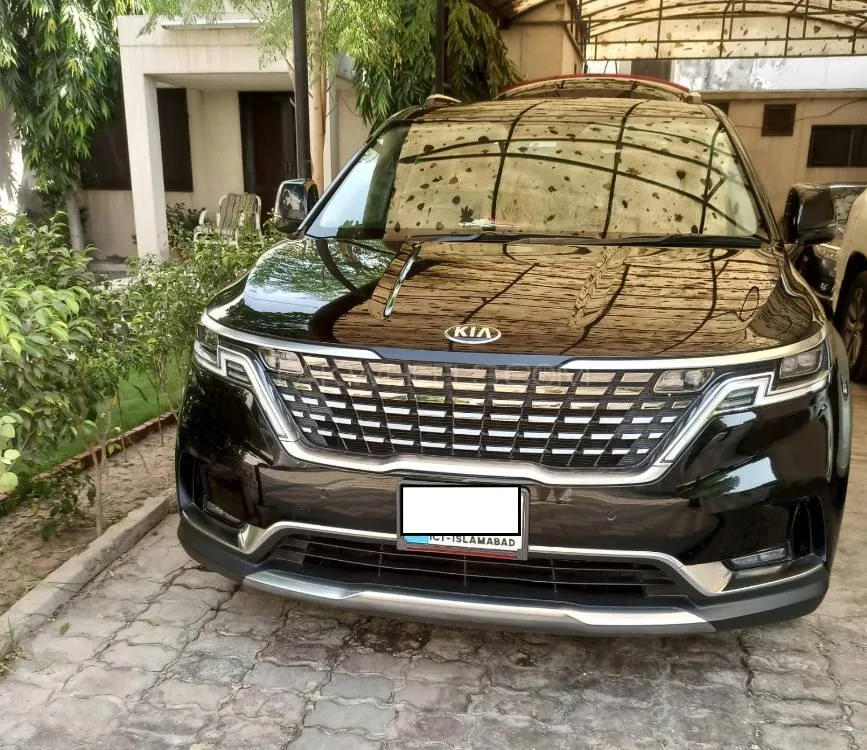 KIA Carnival 2021 for Sale in Faisalabad Image-1