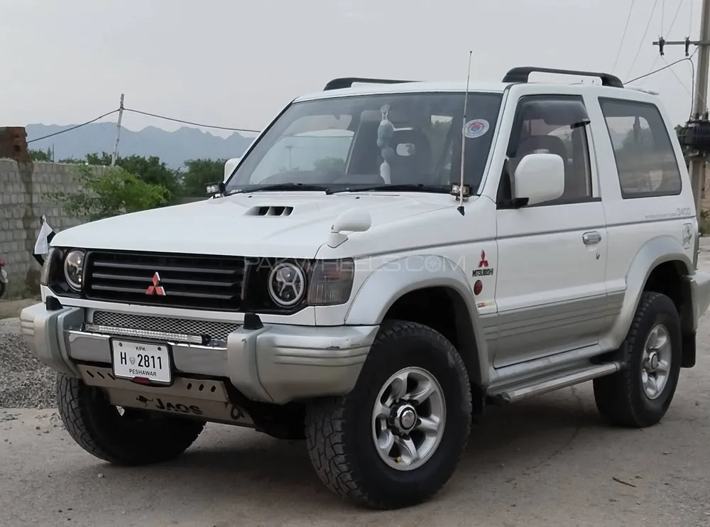 Mitsubishi Pajero 1996 for Sale in Kohat Image-1