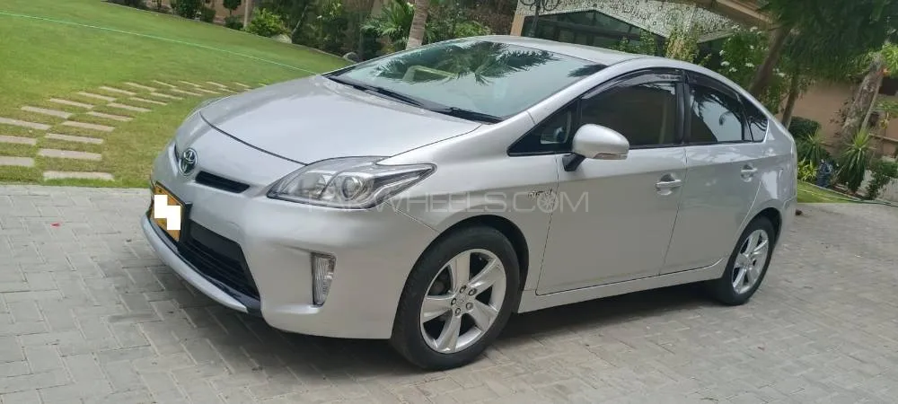 Toyota Prius 2012 for Sale in Karachi Image-1