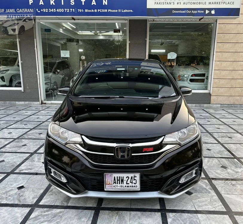 Honda Fit 2015 for Sale in Lahore Image-1