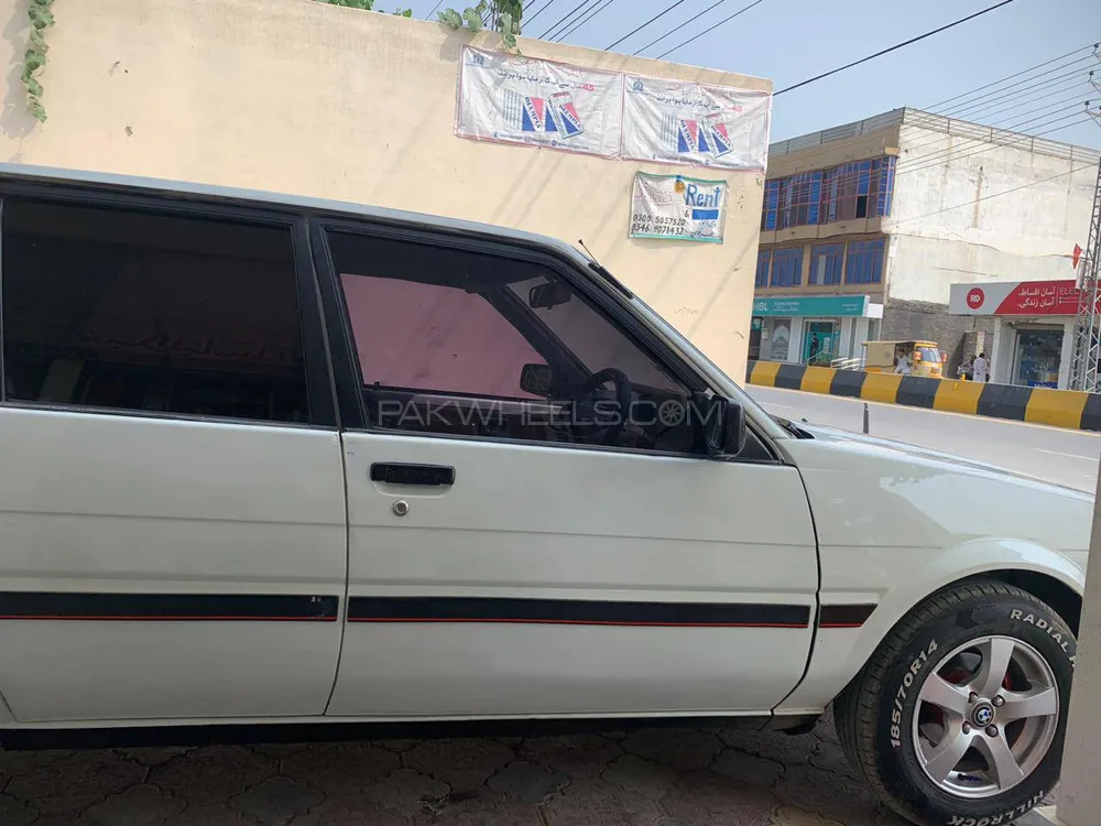Toyota Corolla 1985 for Sale in Peshawar Image-1