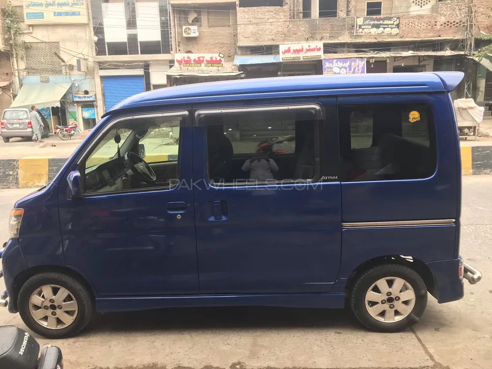 Daihatsu Atrai Wagon 2015 for Sale in Gujranwala Image-1