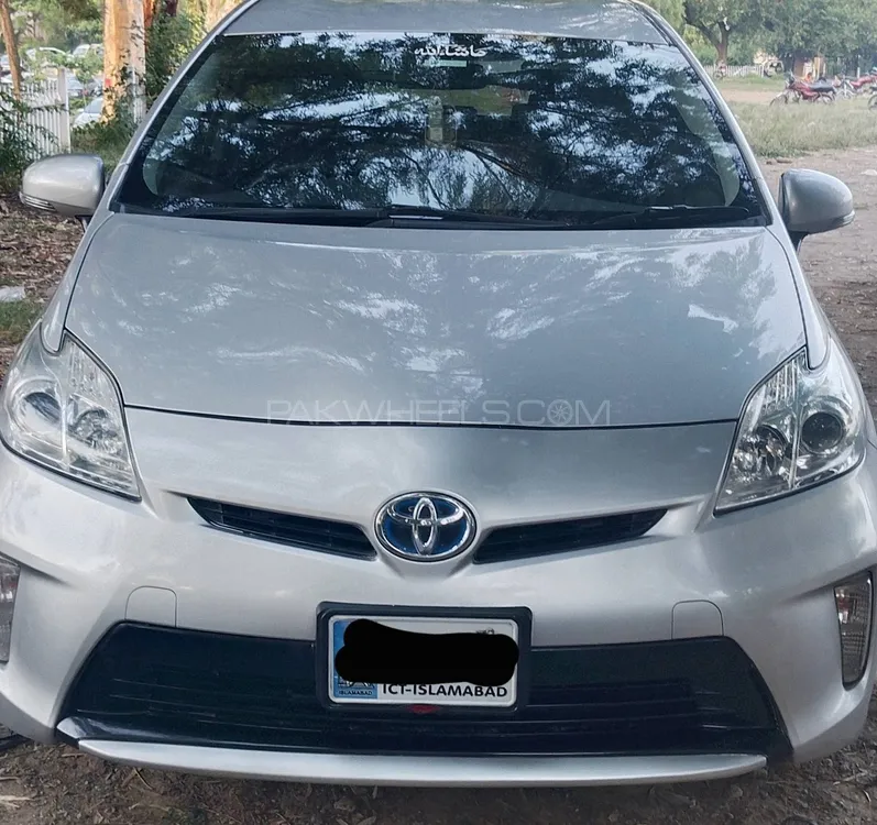 Toyota Prius 2013 for Sale in Peshawar Image-1