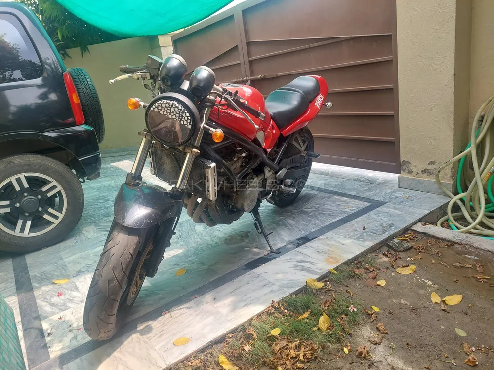 Used Suzuki Bandit 250VC 1992 Bike for sale in Lahore - 486871 | PakWheels