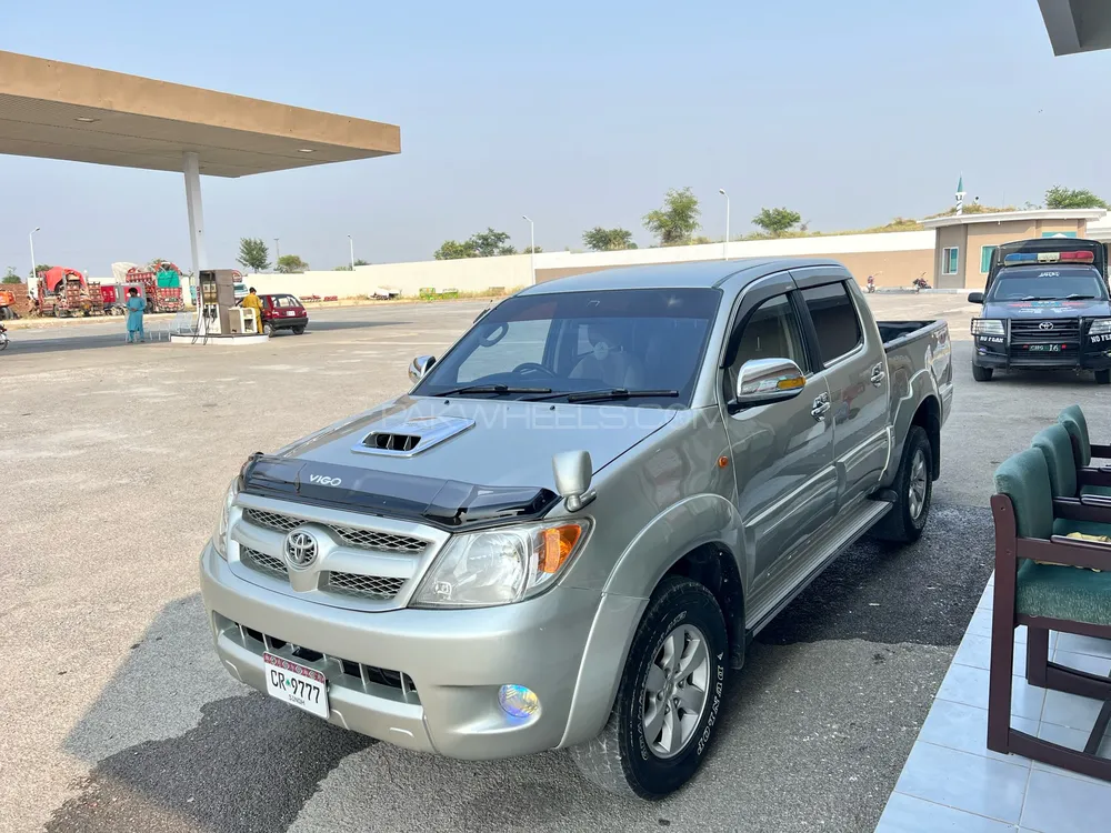 Toyota Hilux 2006 for Sale in Kallar Kahar Image-1