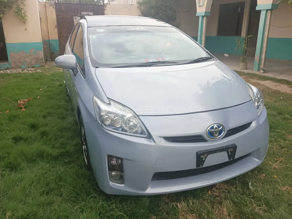 Toyota Prius 2010 for Sale in Bannu Image-1