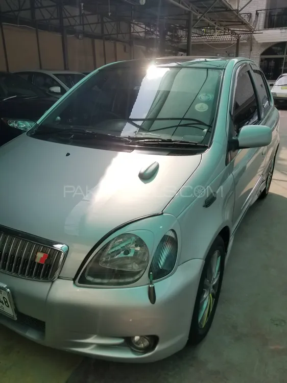 Toyota Vitz 2000 for Sale in Abbottabad Image-1