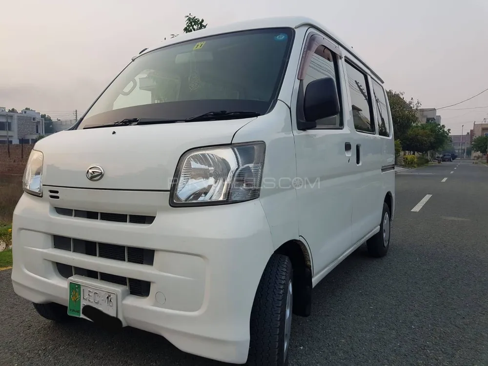 Daihatsu Hijet 2011 for Sale in Faisalabad Image-1