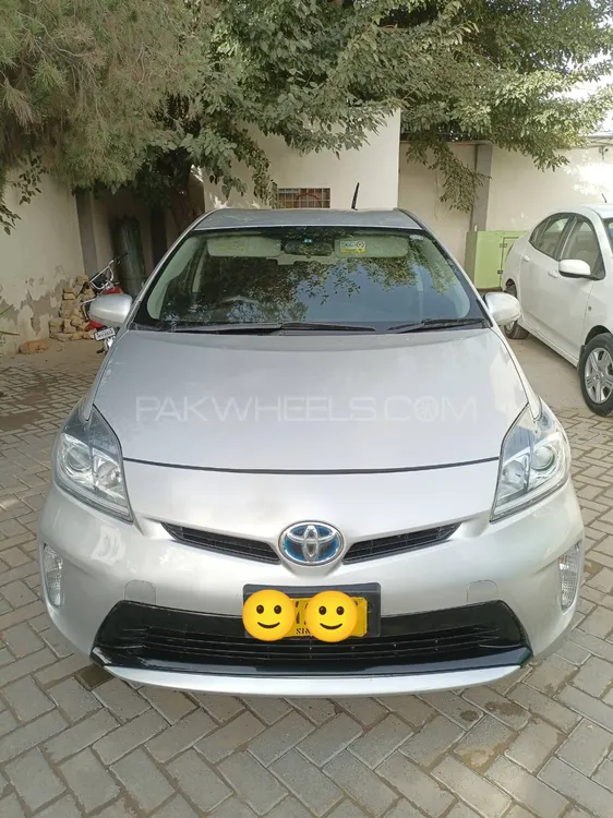 Toyota Prius 2013 for Sale in Quetta Image-1
