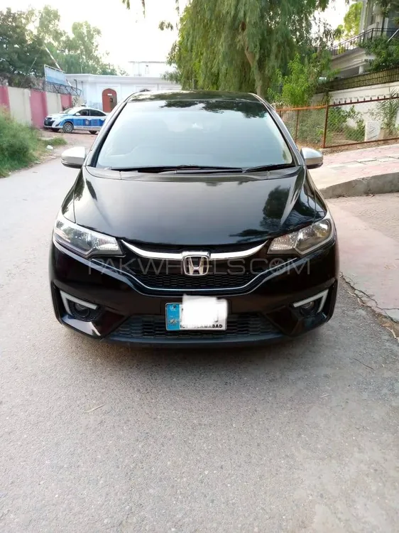 Honda Fit 2016 for Sale in Islamabad Image-1