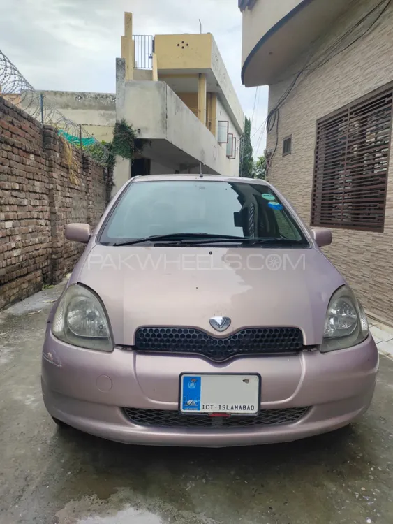 Toyota Vitz 2001 for Sale in Islamabad Image-1