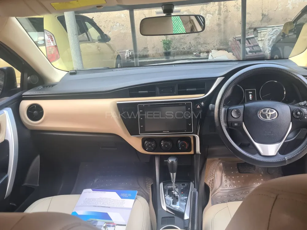 Toyota Corolla 2018 for Sale in Kamra Image-1