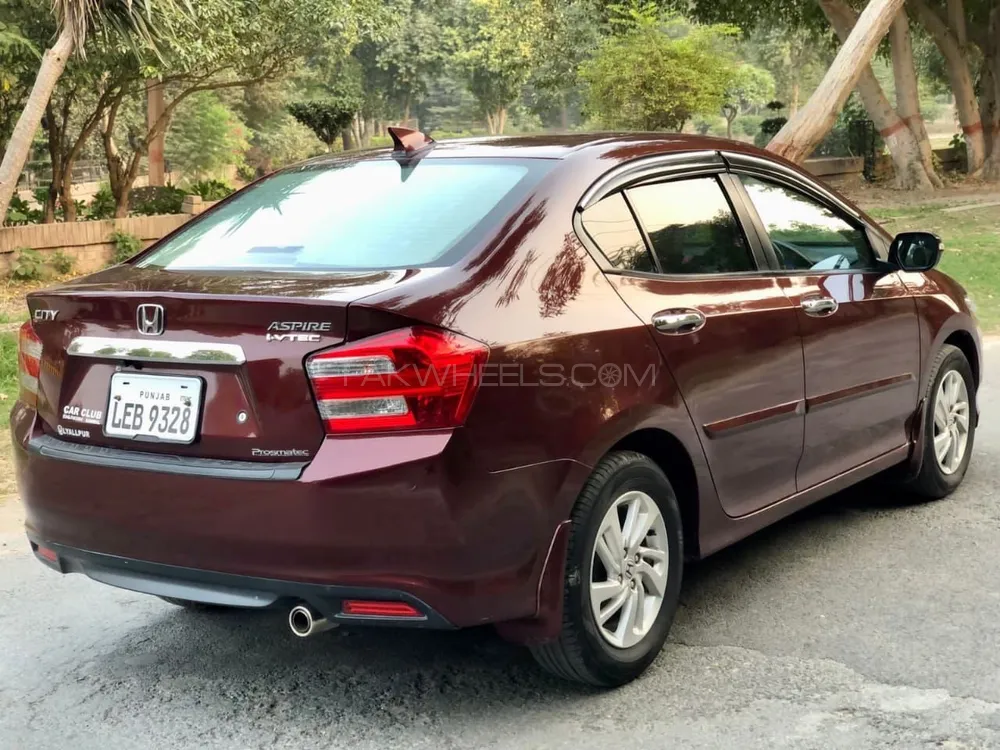 Honda City 2020 for Sale in Okara Image-1