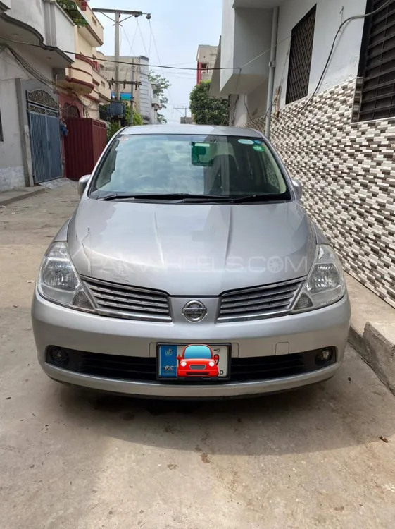 Nissan Tiida 2007 for Sale in Gujranwala Image-1