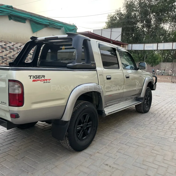 Toyota Hilux 2002 for Sale in Bahawalpur Toyota Hilux 2002 for Sale in Bahawalpur Image-5