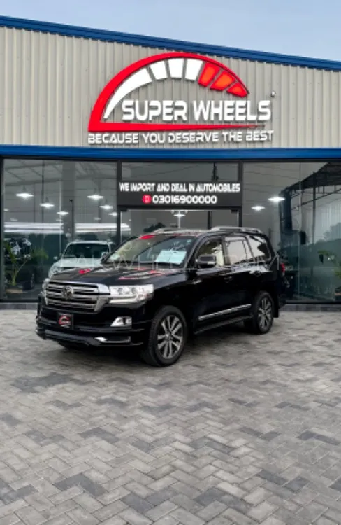 Toyota Land Cruiser 2017 for Sale in Lahore Image-1