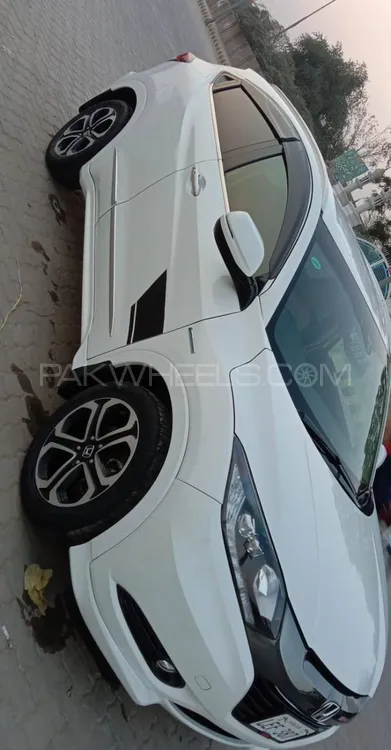 Honda Vezel 2014 for Sale in Depal pur Image-1
