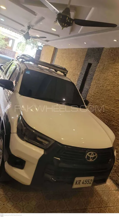 Toyota Hilux 2011 for Sale in Peshawar Image-1