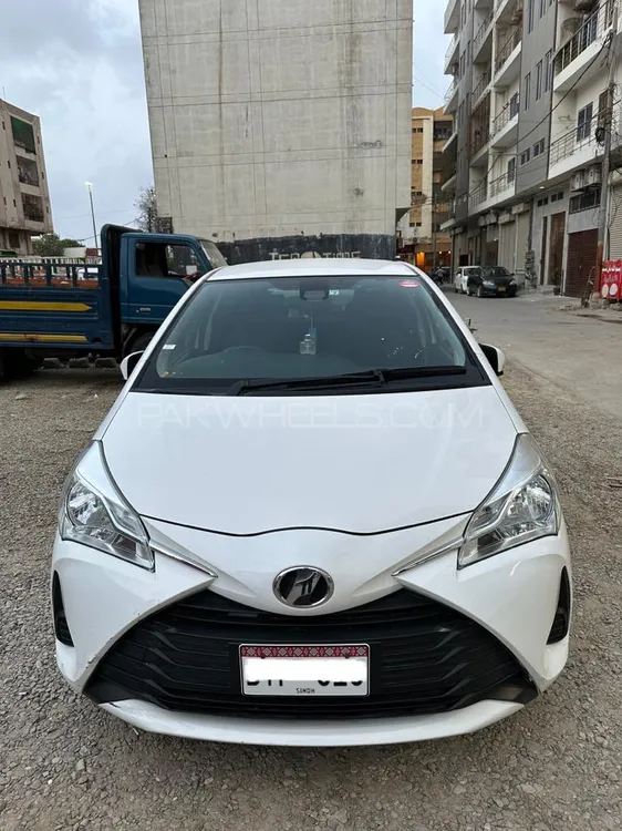 Toyota Vitz 2018 for Sale in Karachi Image-1