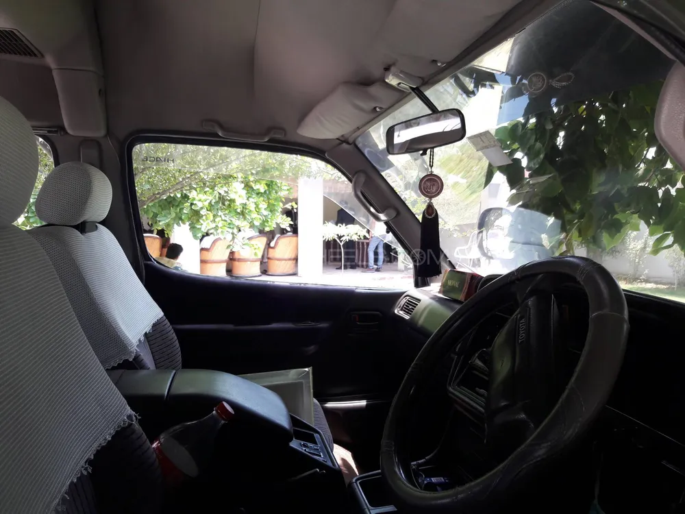 Toyota Hiace 2006 for Sale in Lahore Image-1