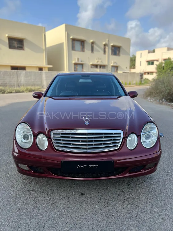 Mercedes Benz E Class 2003 for Sale in Karachi Image-1