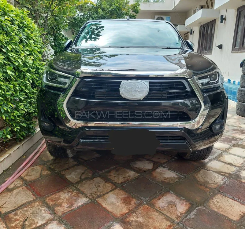 Toyota Hilux 2021 for Sale in Karachi Image-1