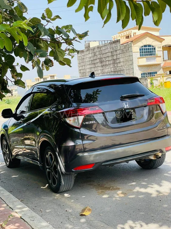 Honda Vezel 2014 for Sale in Islamabad Image-1