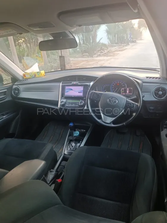 Toyota Corolla Fielder 2015 for Sale in Arifwala Image-1