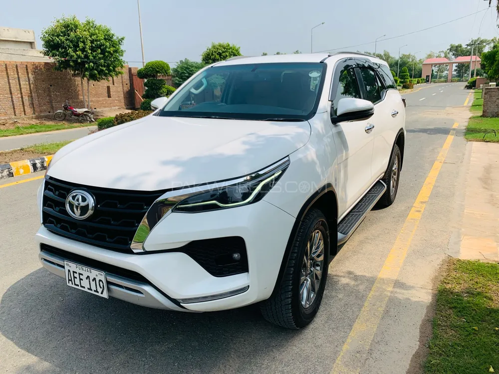 Toyota Fortuner 2021 for Sale in Lahore Image-1