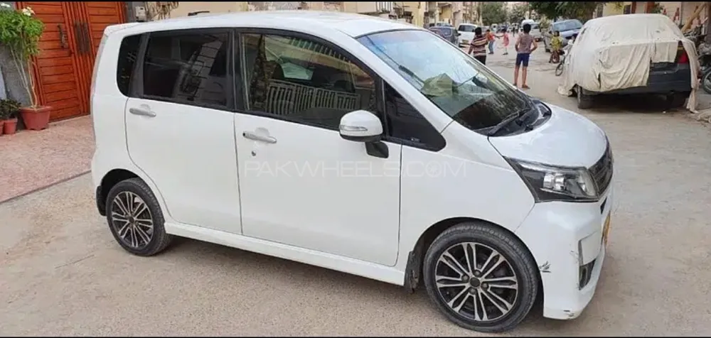 Daihatsu Move 2014 for Sale in Karachi Image-1