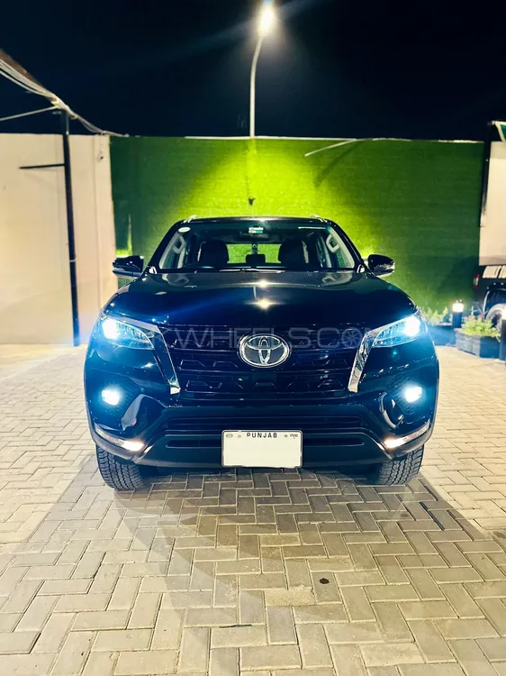 Toyota Fortuner 2021 for Sale in Lahore Image-1