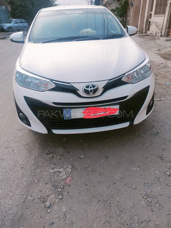Toyota Yaris Sedan 2021 for Sale in Peshawar Image-1