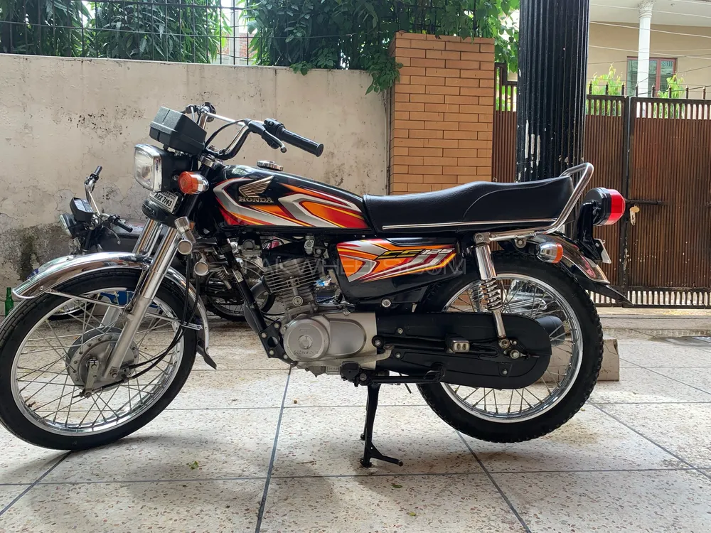 Used Honda CG 125 2022 Bike for sale in Lahore - 489090 | PakWheels