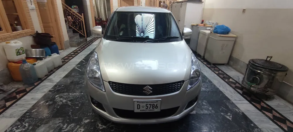 Suzuki Swift 2011 for Sale in Peshawar Image-1