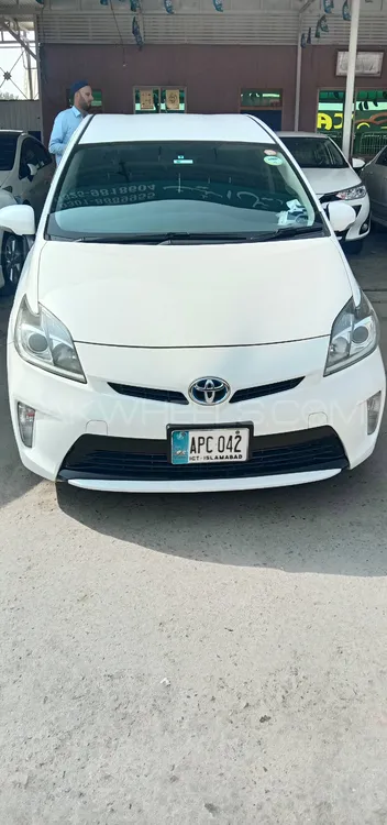 Toyota Prius 2015 for Sale in Peshawar Image-1