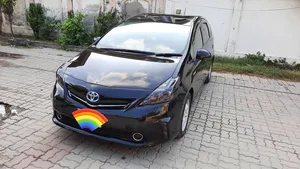 Toyota Prius Alpha S Touring 2012 for Sale