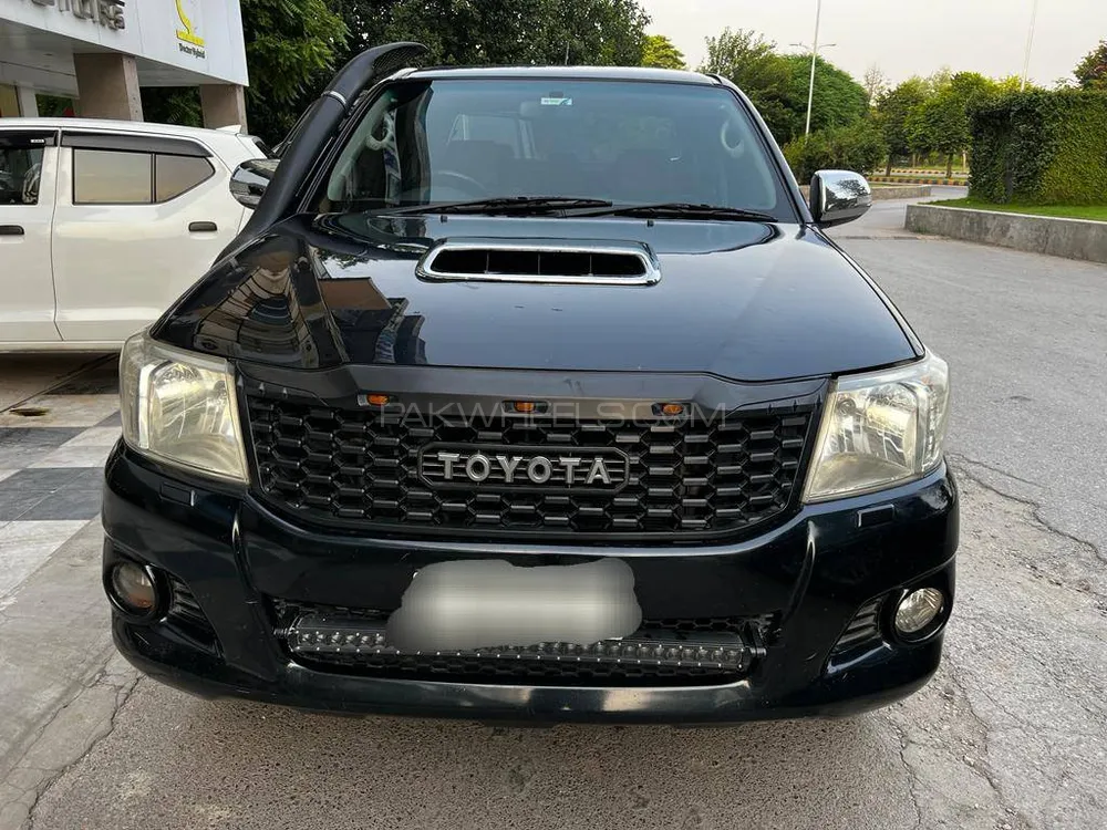 Toyota Hilux 2012 for Sale in Islamabad Image-1